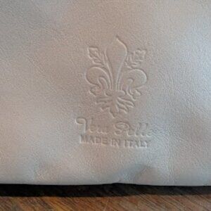 Vera Pelle Clutch
